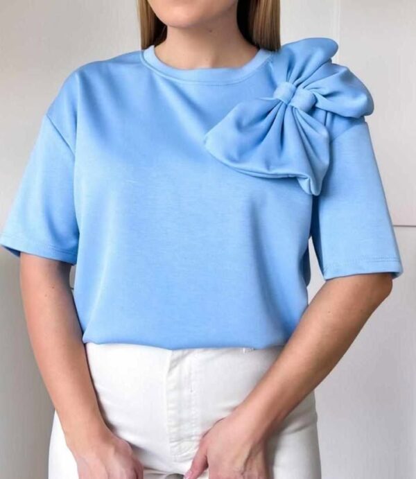 T-shirt z kokardą Blue