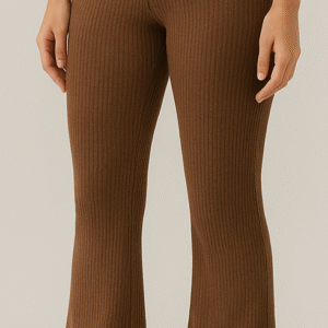 LEGGINSY PRĄŻKOWANE Z ROZSZERZONĄ NOGAWKĄ BRĄZOWE